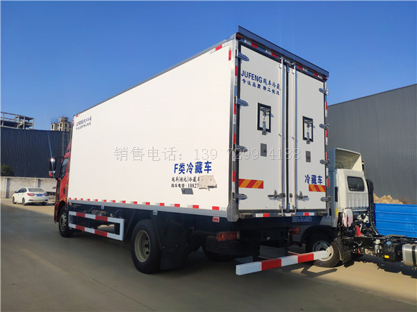 解放J6L中型6米8单桥肉钩冷藏车价格厂家参数图片