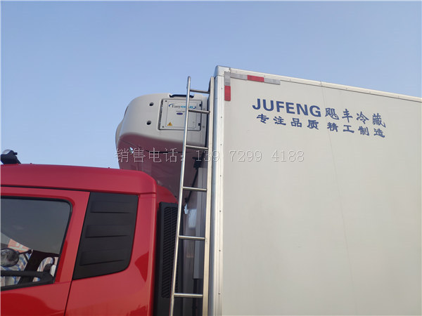 8米6新款东风天锦KR小三轴肉钩冷藏车厂家价格参数配置图片