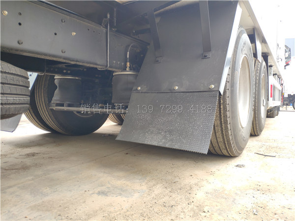 大型新款9米6陕汽德龙X3000前四后八肉钩冷藏车厂家价格配置图片