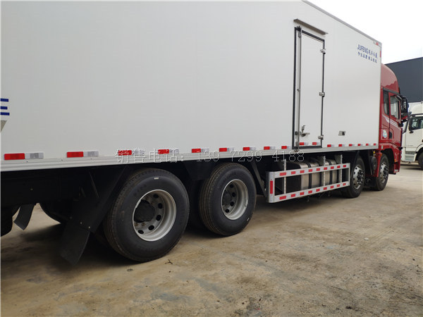 大型新款9米6陕汽德龙X3000前四后八肉钩冷藏车厂家价格配置图片