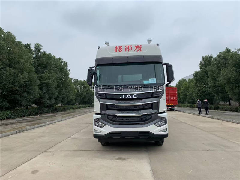 大型新款9米6江淮格尔发前四后六肉钩冷藏车厂家价格配置图片