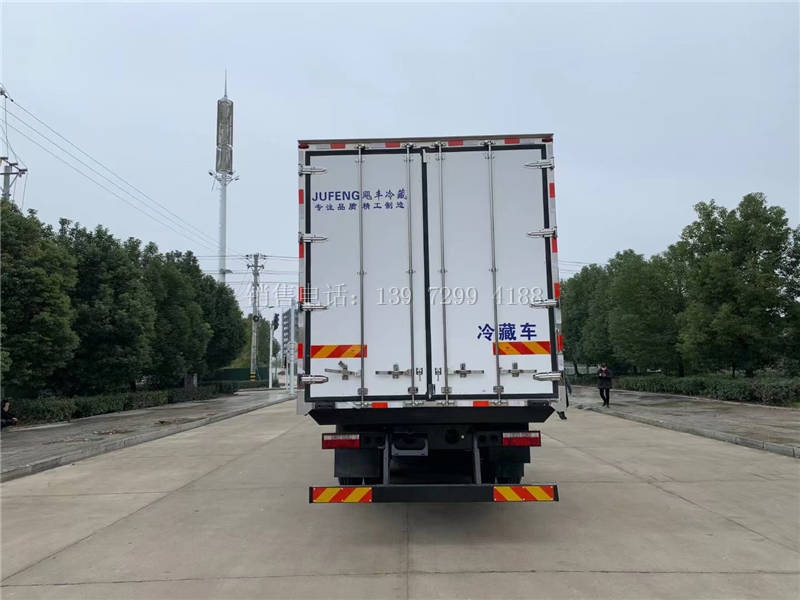 大型新款9米6江淮格尔发前四后六肉钩冷藏车厂家价格配置图片