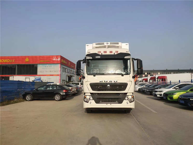 中型新款6米8单桥重汽豪沃TX5肉钩冷藏车厂家价格配置图片