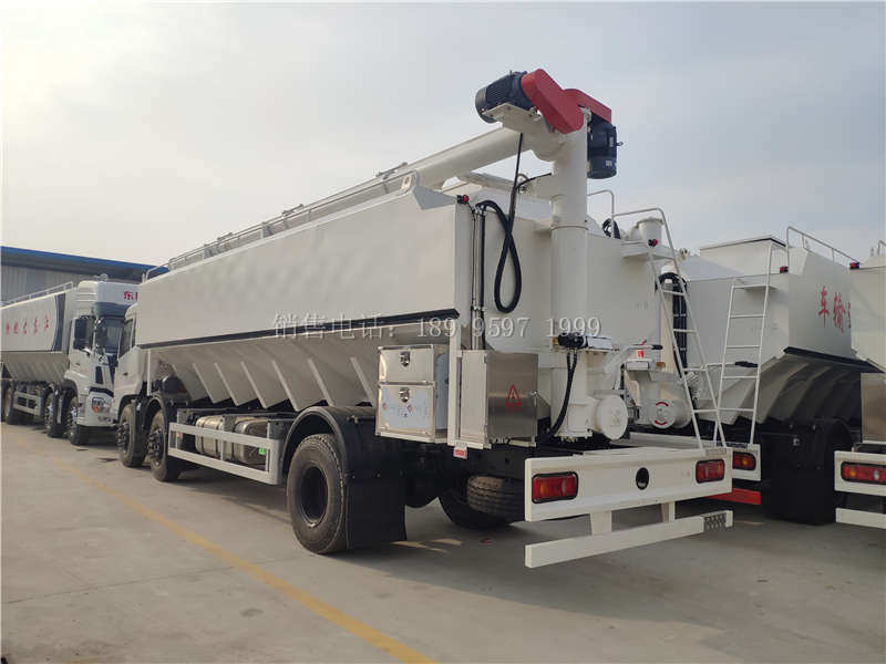 电动15吨单桥东风天锦VR小三轴散装饲料运输车厂家价格配置图片