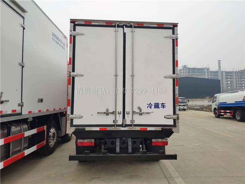 国六小型4米2蓝牌东风凯普特冷藏车厂家报价配置图片