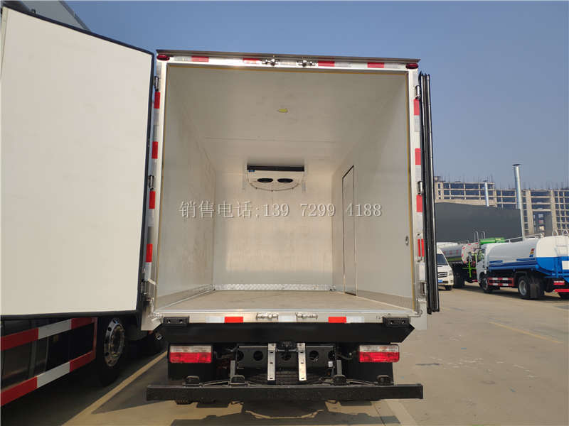 国六小型4米2蓝牌东风凯普特冷藏车厂家报价配置图片