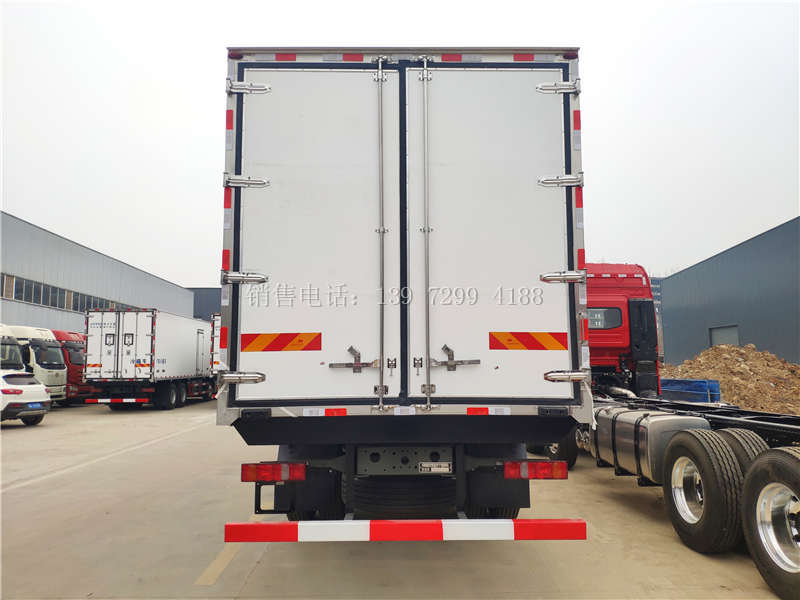 7米8重汽豪翰冷藏车多少一台,重汽豪翰小三轴冷藏车价格