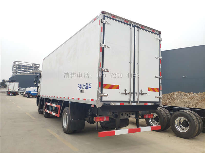 7米8重汽豪翰冷藏车多少一台,重汽豪翰小三轴冷藏车价格