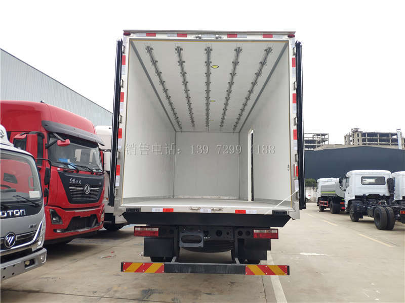 高顶江淮格尔发6米8冷藏车