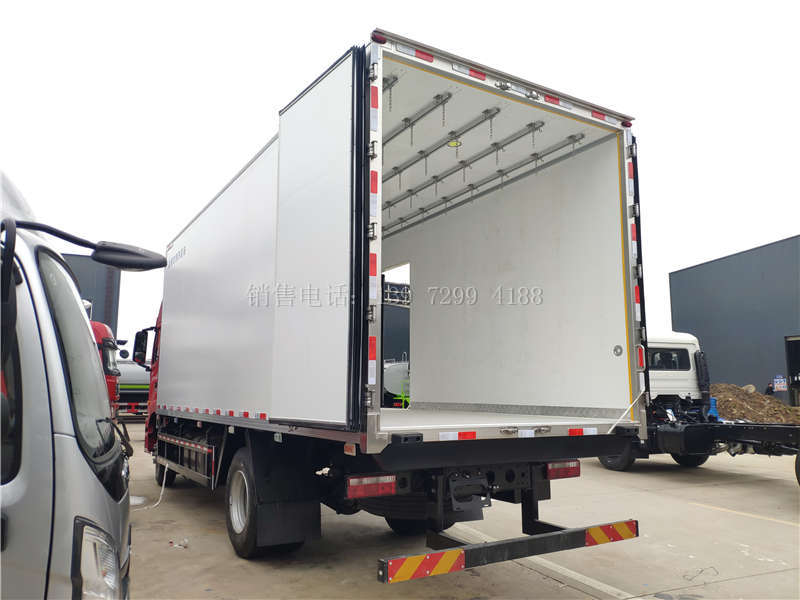 高顶江淮格尔发6米8冷藏车