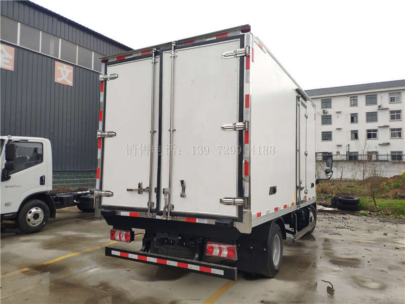 武汉李总喜提江淮冷藏车-祝李总生意兴隆!