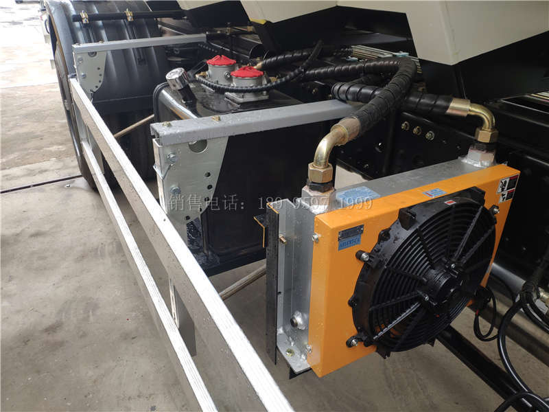 15吨散装饲料运输车