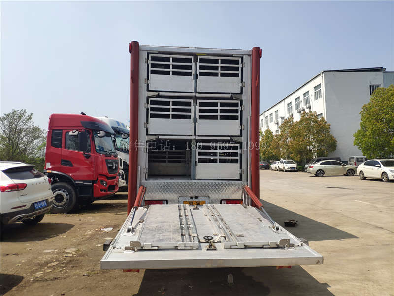 国六福田铝合金拉猪运输车