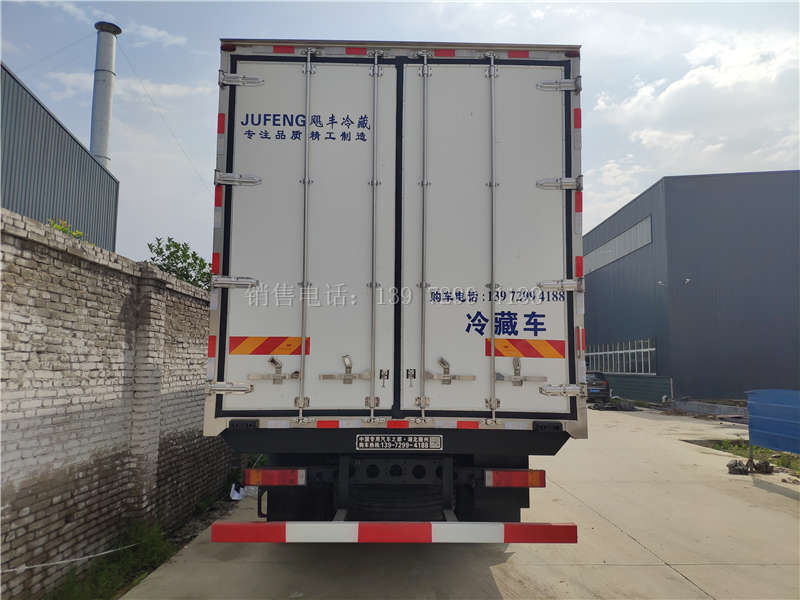 东风天龙前四后八冷藏车运输车