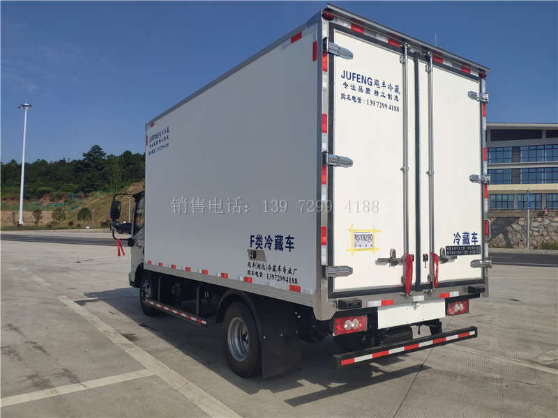 祝贺湖南邵阳周总喜提国六福田奥铃速运四米二冷藏车