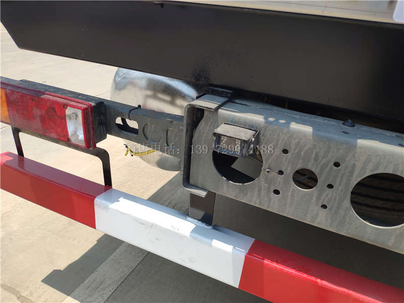 国六重汽豪沃7米8冷藏车厂家