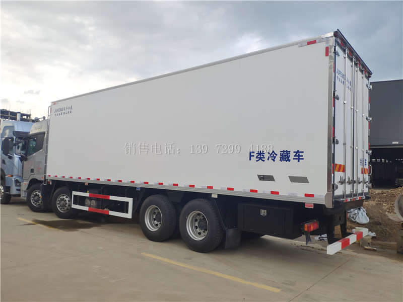 国六福田欧曼EST(自动挡)前四后八9米6冷藏车