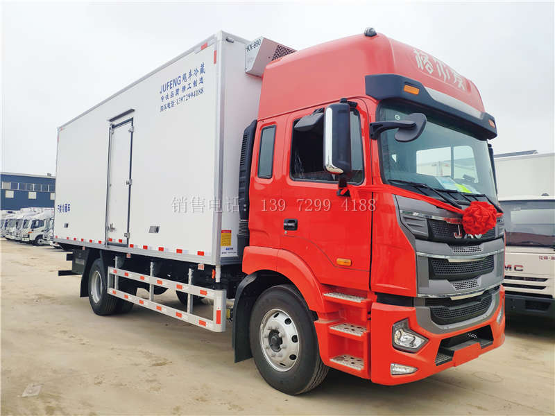  江淮格尔发六米八冷藏车上路多少钱