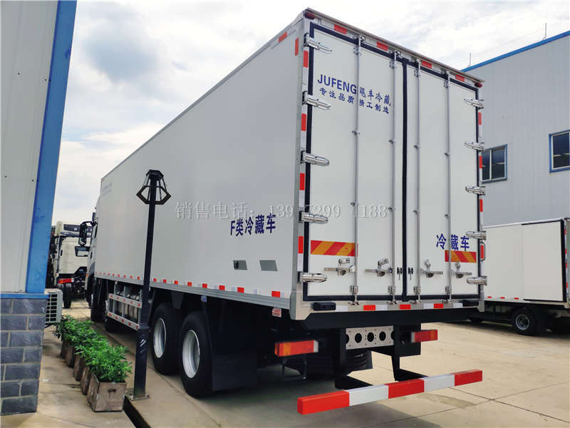 买东风天龙9米6冷藏车跑运输赚钱吗?