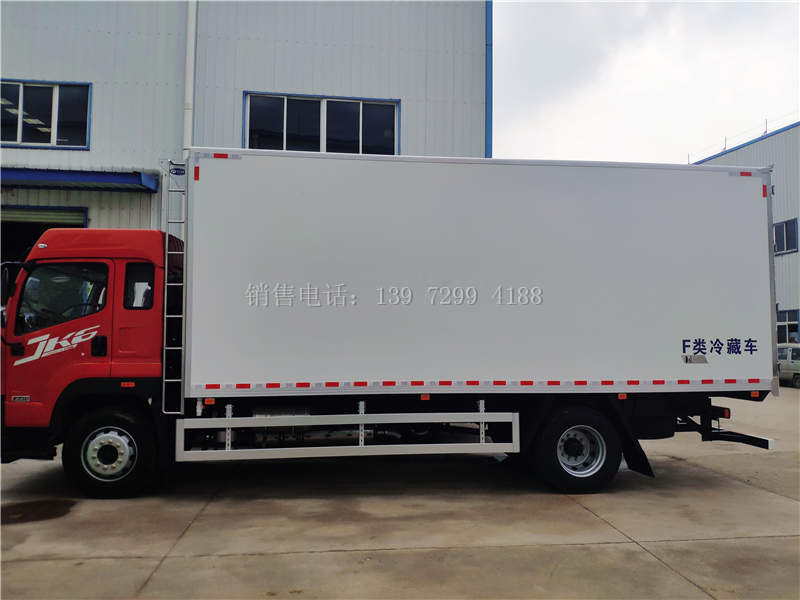 国六解放JK6肉钩6米8冷藏车价格图片