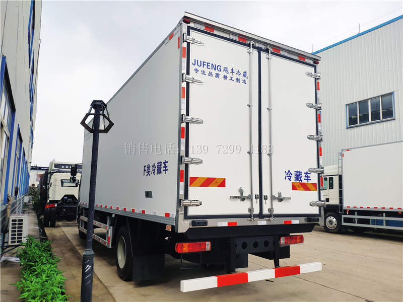 国六解放J6L肉钩6米8冷藏车价格图片