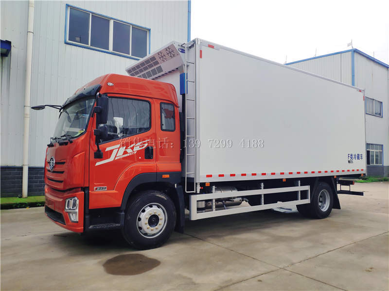 国六解放JK6肉钩6米8冷藏车价格图片