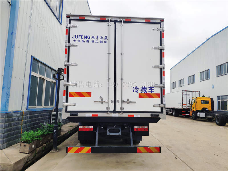 国六江淮格尔发小三轴9米6冷藏车价格图片