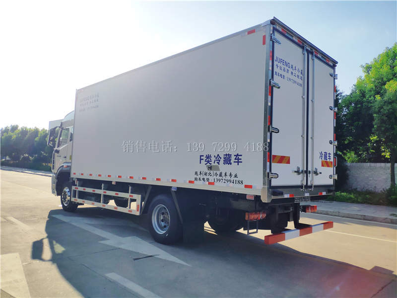 国六重汽豪沃6米8冷藏车价格图片