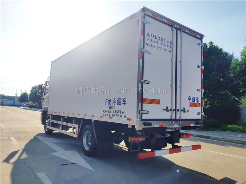 国六重汽豪沃6米8冷藏车价格图片