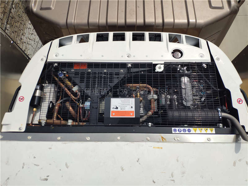 东风天龙9米6冷藏车配美国冷王T880Pro独立制冷机组发动机图片