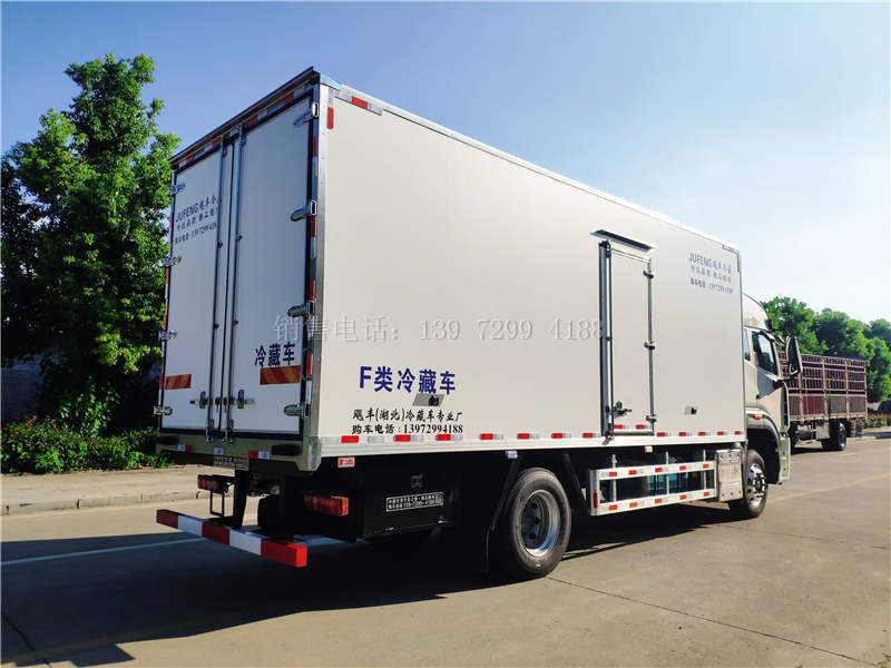 国六重汽豪沃6米8冷藏车价格图片