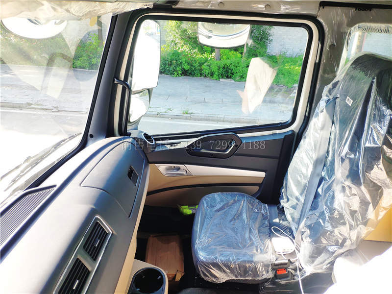 国六重汽豪沃6米8冷藏车价格图片