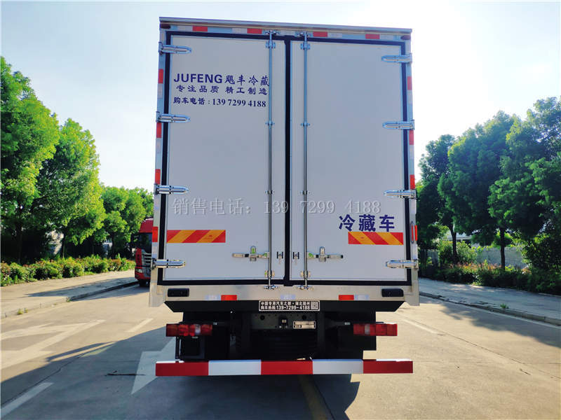国六重汽豪沃6米8冷藏车价格图片