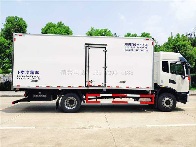 东风六米八冷藏车上路多少钱