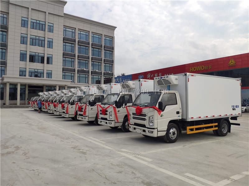 国六10台江铃顺达蓝牌4米2冷藏车发车