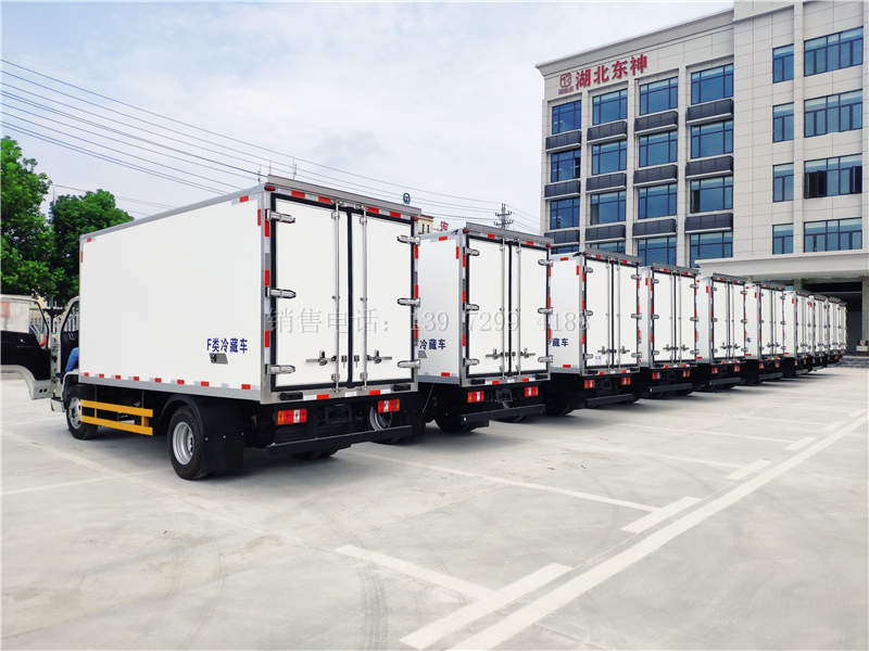 国六10台江铃顺达蓝牌4米2冷藏车发车