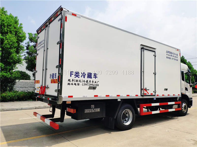 东风天锦KR6.8米冷藏车价格