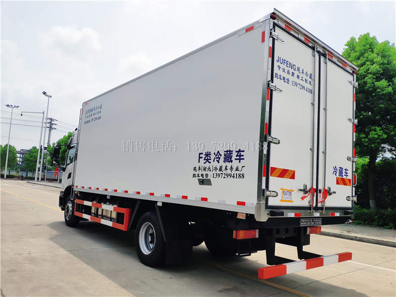 东风天锦KR6.8米冷藏车价格