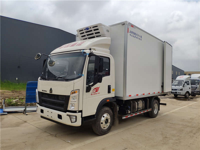 4米2重汽豪沃冷藏车价格正规全国热销