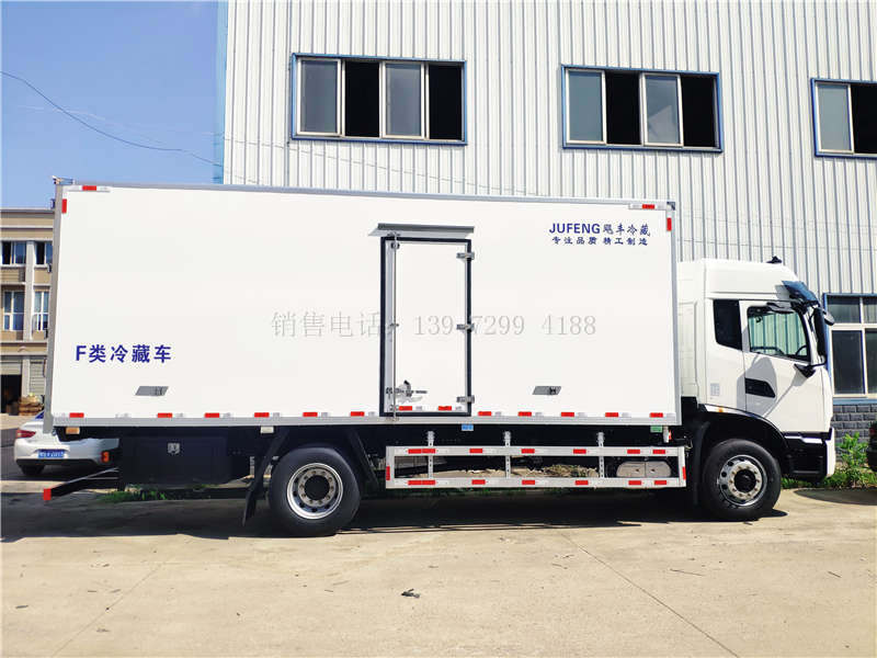 6米8东风天锦KR冷藏车详解