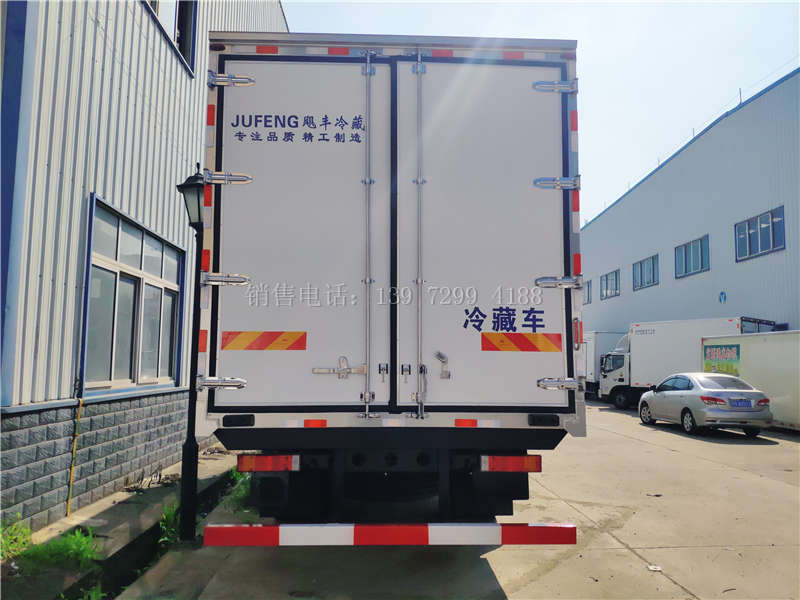 6米8东风天锦KR冷藏车详解