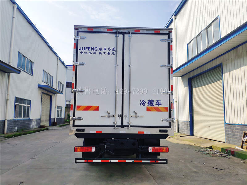 福田欧马可冷藏车6.8米图片