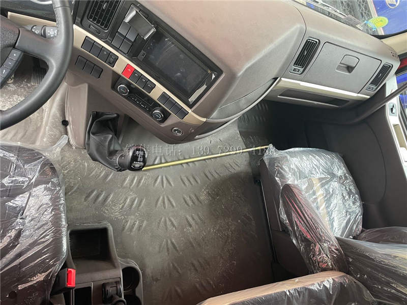 新款东风柳汽乘龙H5高顶双卧7米8保温冷藏车价格图片