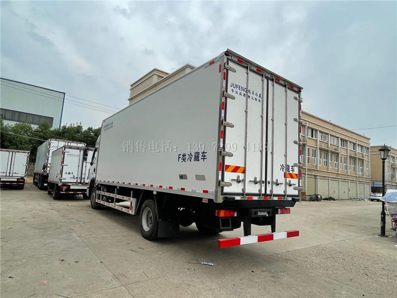 新款东风柳汽乘龙H5高顶双卧7米8保温冷藏车价格图片