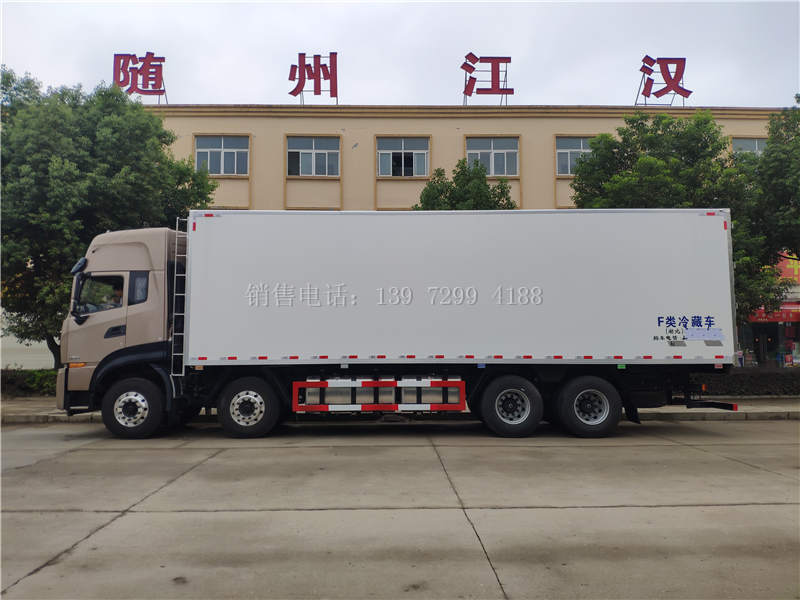 9米6东风天龙前四后八冷藏车详细配置参数