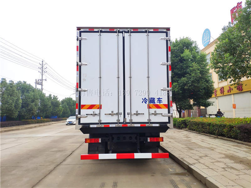 9米6东风天龙前四后八冷藏车详细配置参数