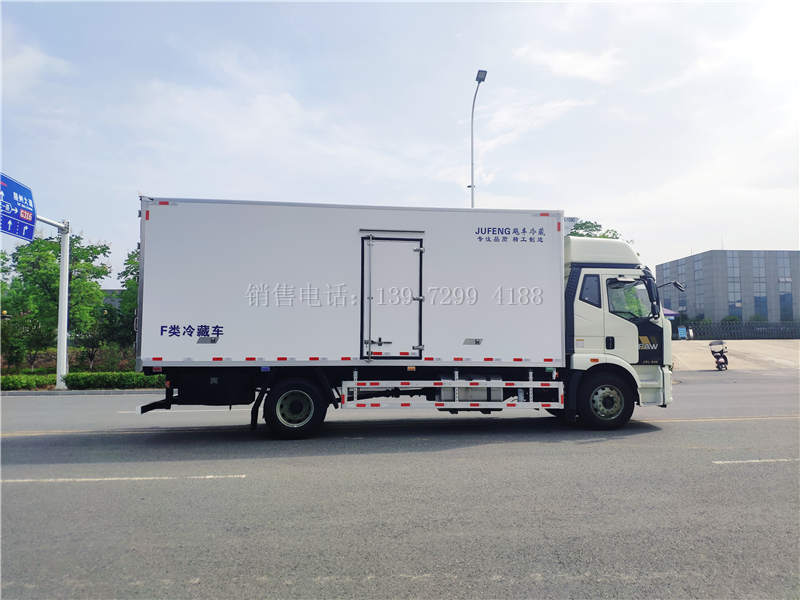 国六解放J6L精英版6米8保温冷藏车详述