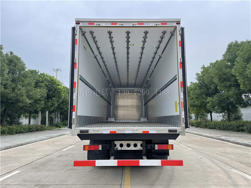 9米6东风天龙肉钩冷藏车多少钱?