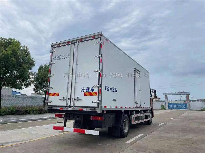 解放j6l6米8冷藏车报价