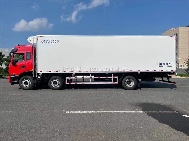 东风天锦kr小三轴9米6冷藏车报价配置